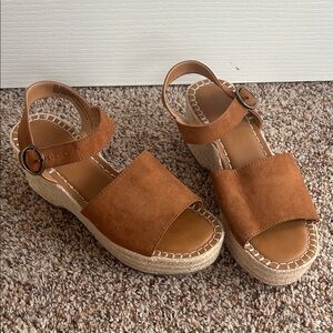 Universal Thread Tan Espadrille Sandals